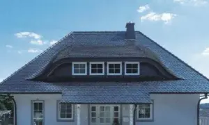 Rodzaj dachówki ceramiczne układane jak rybia łuska – poznaj ich zalety i zastosowanie
