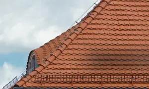 Z czego jest dachówka? Poznaj materiały i tajniki produkcji dachówek