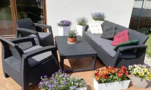 Co na taras niezadaszony? Stwórz piękne miejsce do relaksu i zabawy.