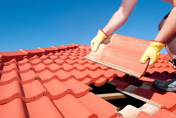 Ile dachówek ceramicznych na 1m²? Poznaj kluczowe informacje i obliczenia
